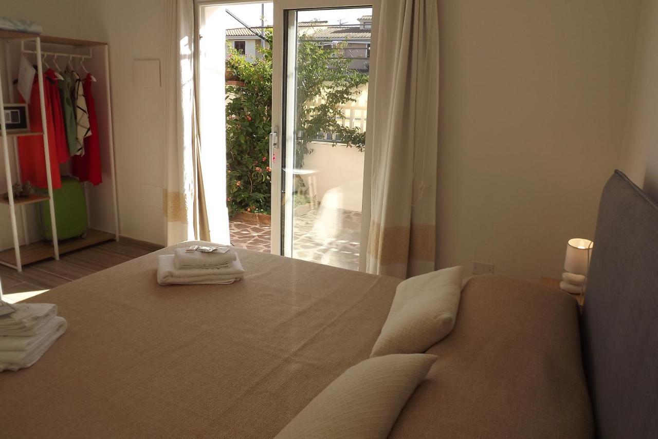 Flamingo Guest House- Rooms Olbia Exterior photo